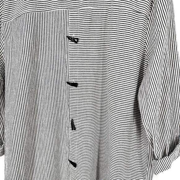 Ali Miles Sz XL Wearable Art to Wear White Gray Abstract Blouse Shirt Top Artsy - Picture 9 of 10